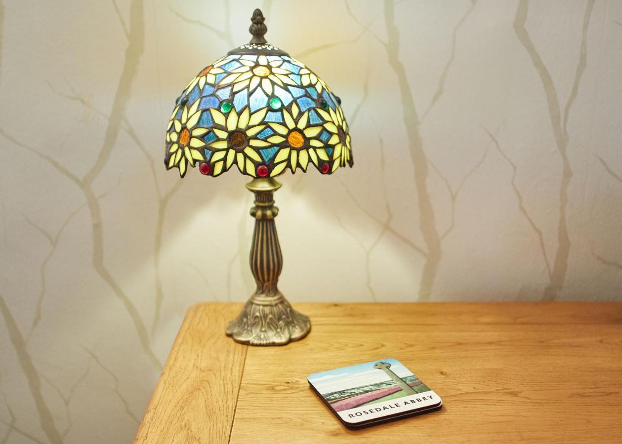 Host & Stay - Rosella Cottage Pickering Bagian luar foto